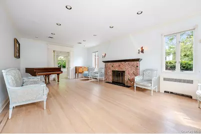 1 Parkside Drive, Great Neck, NY 11021 - Photo 5