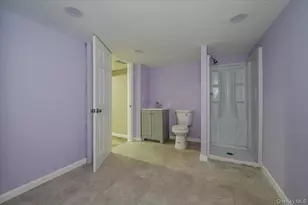 1 Parkside Dr, Great Neck, NY 11021 - Photo 29