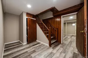 1 Parkside Dr, Great Neck, NY 11021 - Photo 19