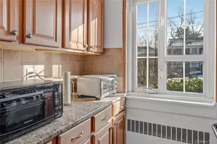 47 Nathan Hale Dr, Huntington, NY 11743 - Photo 11