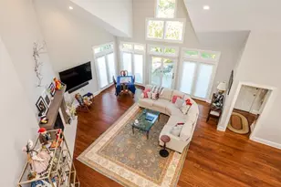 38 Fieldstone Ln, Oyster Bay, NY 11771 - Photo 15