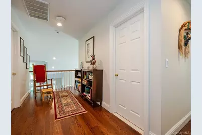 38 Fieldstone Lane, Oyster Bay, NY 11771 - Photo 17