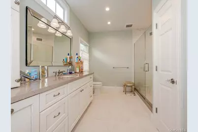 38 Fieldstone Lane, Oyster Bay, NY 11771 - Photo 19