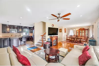 154 8th Street, Bethpage, NY 11714 - Photo 5