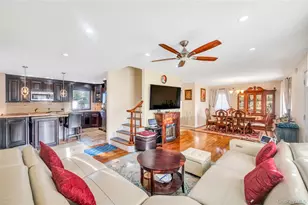 154 8th St, Bethpage, NY 11714 - Photo 5