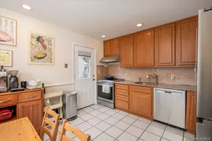 8 Hillside Ln, Syosset, NY 11791 - Photo 7