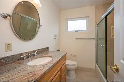 8 Hillside Lane, Syosset, NY 11791 - Photo 17