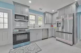 7 Joan Ave, Centereach, NY 11720 - Photo 9