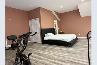 260 Hutchinson Boulevard, Mount Vernon, NY 10552 - Photo 13