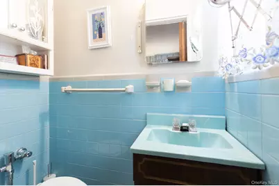 73-10 169th Street, Fresh Meadows, NY 11366 - Photo 9