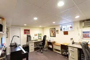 73-10 169th St, Fresh Meadows, NY 11366 - Photo 13