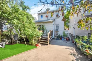 81-08 164th Pl, Jamaica, NY 11432 - Photo 29