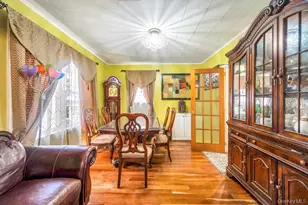 81-08 164th Pl, Jamaica, NY 11432 - Photo 11