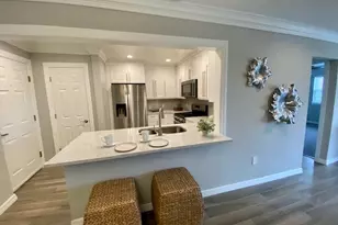 40 Westwood Dr, Westbury, NY 11590 - Photo 3