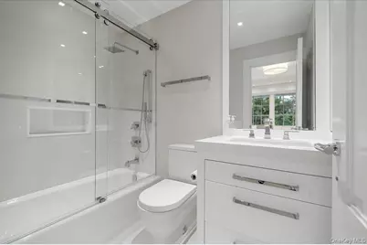 3 Horseshoe Road, Old Westbury, NY 11568 - Photo 29