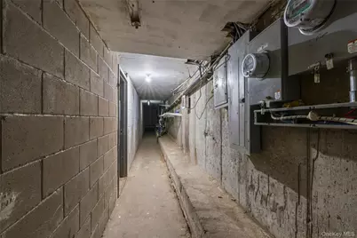 12115 Jamaica Avenue, Richmond Hill, NY 11418 - Photo 11