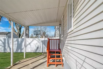 266 W 16th Street, Deer Park, NY 11729 - Photo 37