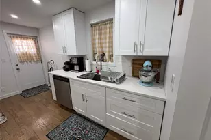 46 Maxwell Ave, Oyster Bay, NY 11771 - Photo 7