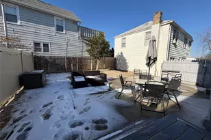 46 Maxwell Ave, Oyster Bay, NY 11771 - Photo 13