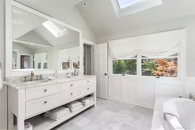 8 Mountain Laurel Lane, Southampton, NY 11968 - Photo 21