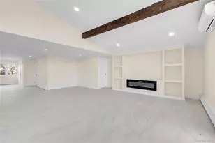 1554 Holiday Park Dr, Wantagh, NY 11793 - Photo 9