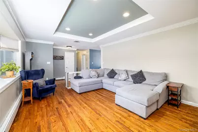 272 Baylawn Avenue, Copiague, NY 11726 - Photo 5