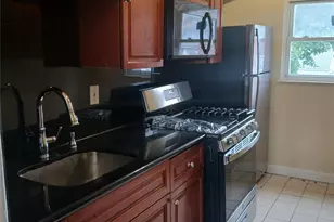 145-08 Hook Creek Blvd, Rosedale, NY 11422 - Photo 7