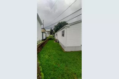 57 Mountain View Mobile Home Park, Stony Point, NY 10980 - Photo 13