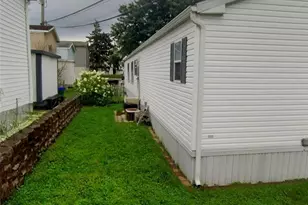 57 Mountain View Mobile Home Park, Stony Point, NY 10980 - Photo 13