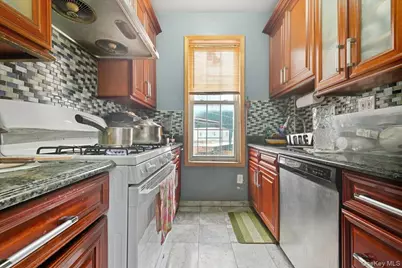 756 Woodward Avenue, Ridgewood, NY 11385 - Photo 17