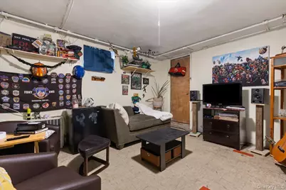 2761 Hering Avenue, Bronx, NY 10469 - Photo 19