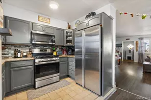 2761 Hering Ave, Bronx, NY 10469 - Photo 13