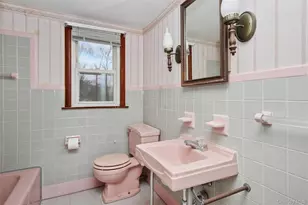 22 Wendover Dr, Poughkeepsie, NY 12601 - Photo 17