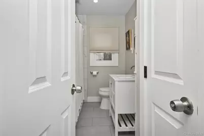 22 Wendover Drive, Poughkeepsie, NY 12601 - Photo 11