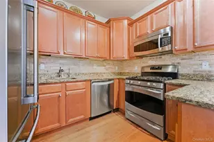 434 Autumn Dr, East Meadow, NY 11554 - Photo 13