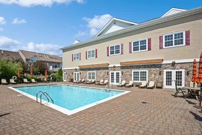 434 Autumn Drive, East Meadow, NY 11554 - Photo 5