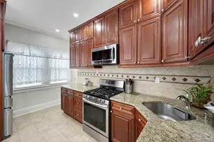 102C Edgewater Park, Bronx, NY 10465 - Photo 3