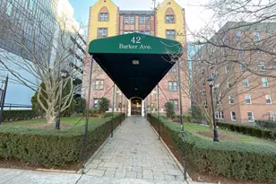 42 Barker Ave, White Plains, NY 10601 - Photo 13