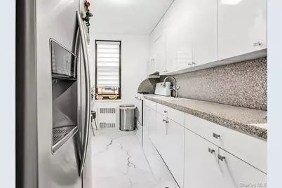 2 W End Avenue #5N, Brooklyn, NY 11235 - Photo 7