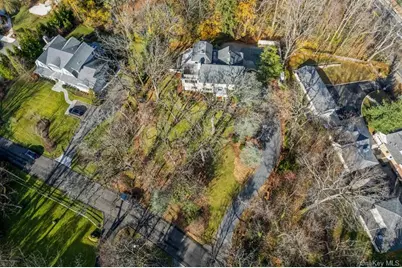 6 The Maples, Roslyn, NY 11576 - Photo 3