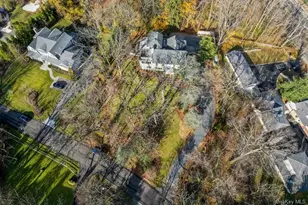 6 The Maples, Roslyn, NY 11576 - Photo 3