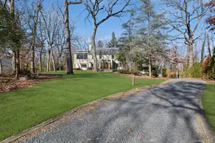 6 The Maples, Roslyn, NY 11576 - Photo 9