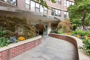 225 E 36th St, New York, NY 10016 - Photo 1