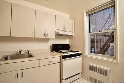 2 Sadore Lane #6R, Yonkers, NY 10710 - Photo 3