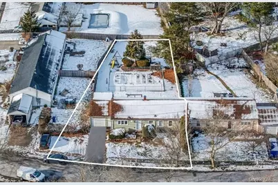 741 Hamilton Avenue, Westhampton Beach, NY 11978 - Photo 1