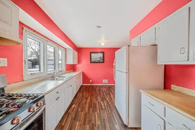 741 Hamilton Avenue, Westhampton Beach, NY 11978 - Photo 7