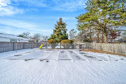 741 Hamilton Avenue, Westhampton Beach, NY 11978 - Photo 23