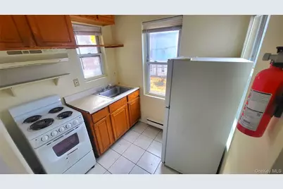 67 Academy St #3, Poughkeepsie, NY 12601 - Photo 5