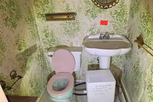 38 Amherst Ct, Huntington, NY 11743 - Photo 15