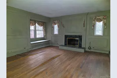 38 Amherst Court, Huntington, NY 11743 - Photo 7